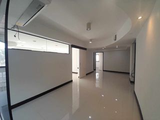 For rent retail Space in Watthana, Bangkok