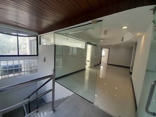 For rent retail Space in Watthana, Bangkok