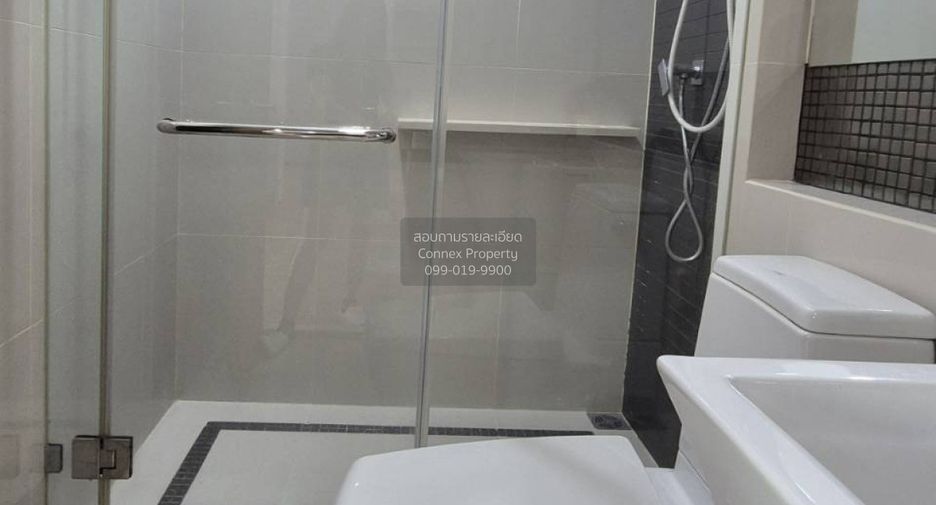 For rent 2 ベッドルーム condo in Phra Khanong, Bangkok