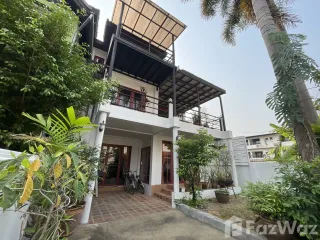 For sale 3 bed townhouse in Mueang Chiang Mai, Chiang Mai