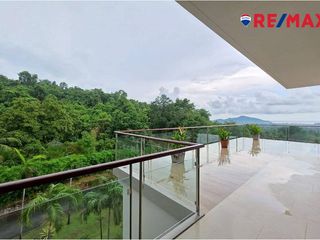 For sale 3 bedrooms condo in Bang Saray, Pattaya