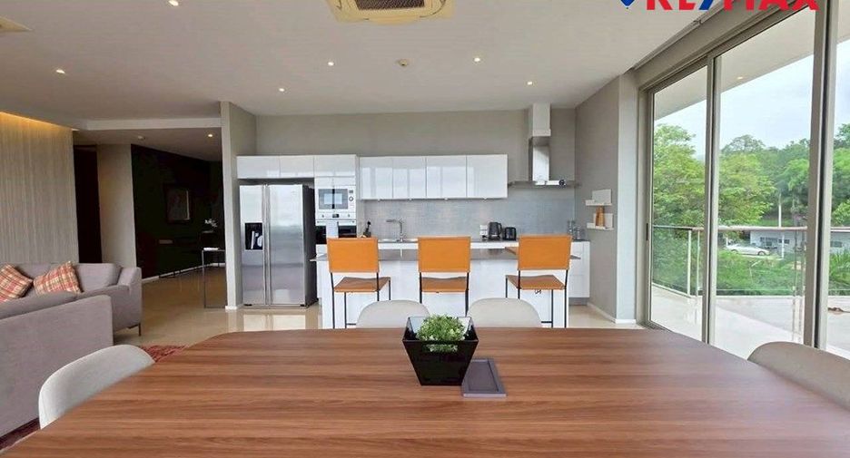 For sale 3 bedrooms condo in Sattahip, Chonburi