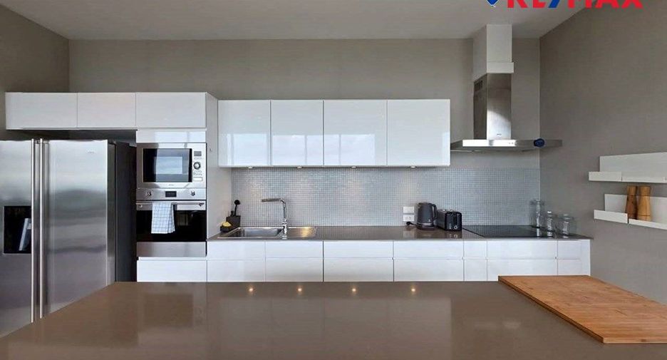 For sale 3 bedrooms condo in Sattahip, Chonburi