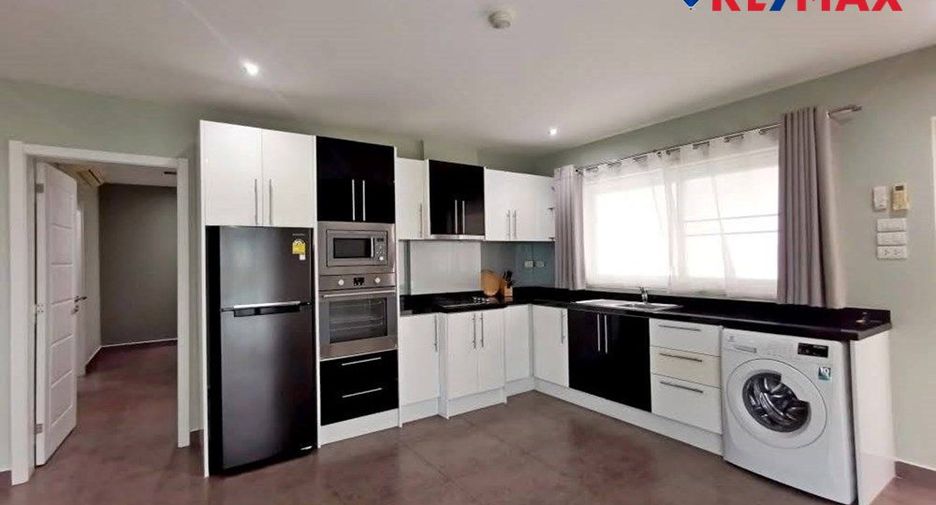 For sale 2 bedrooms condo in Pratumnak, Pattaya