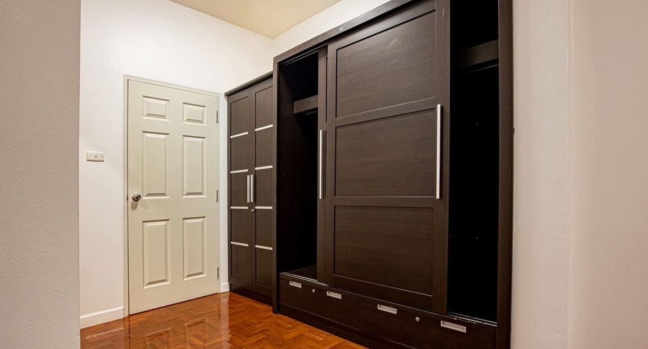 For sale 3 bed house in Hang Dong, Chiang Mai