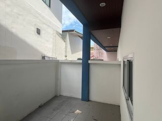 For sale 4 bed townhouse in Ko Samui, Surat Thani