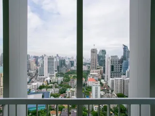 For rent 2 ベッドルーム condo in Khlong Toei, Bangkok