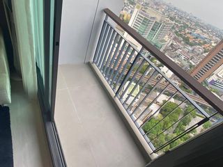 For sale 1 bed condo in Khlong Toei, Bangkok