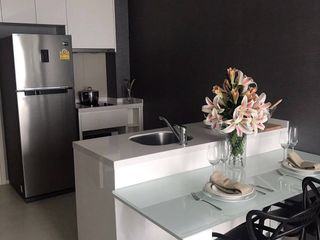 For sale 1 bed condo in Khlong Toei, Bangkok