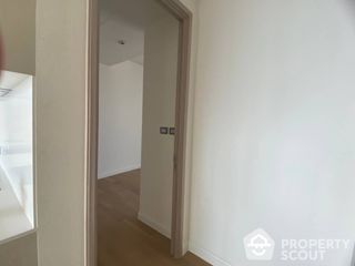 For rent 3 Beds condo in Khlong San, Bangkok