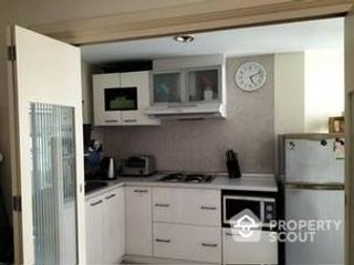 For sale 3 bed condo in Yan Nawa, Bangkok