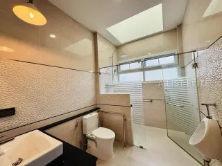 For sale 3 Beds condo in Bang Lamung, Chonburi