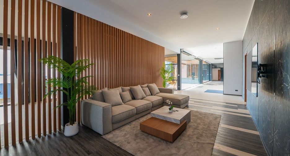 For sale 5 bedrooms condo in Bang Lamung, Chonburi