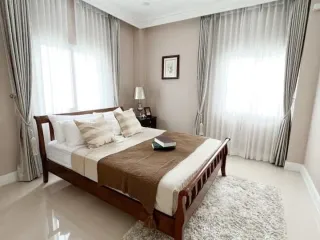 For rent 4 bed villa in San Kamphaeng, Chiang Mai