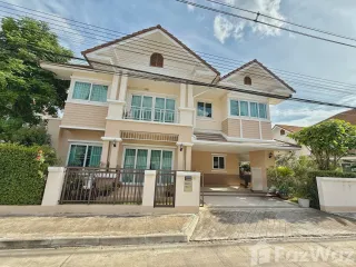 For rent 4 bed villa in San Kamphaeng, Chiang Mai