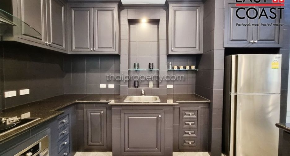 For sale 4 bedrooms house in Bang Lamung, Chonburi