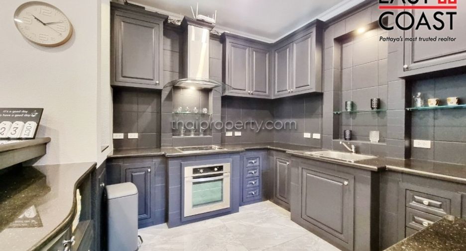 For sale 4 bedrooms house in Bang Lamung, Chonburi