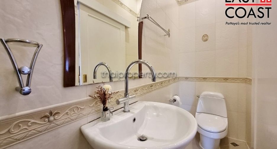 For sale 4 bedrooms house in Bang Lamung, Chonburi