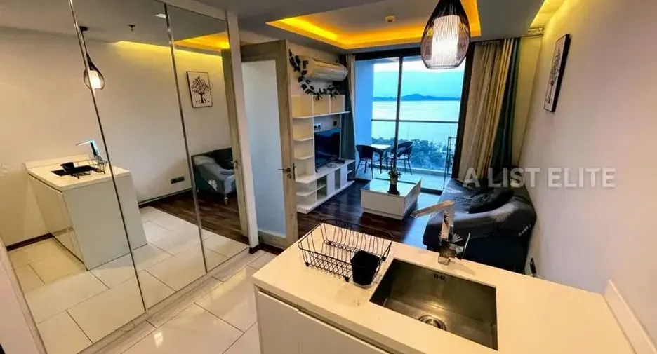 For sale 1 bed condo in Bang Lamung, Chonburi
