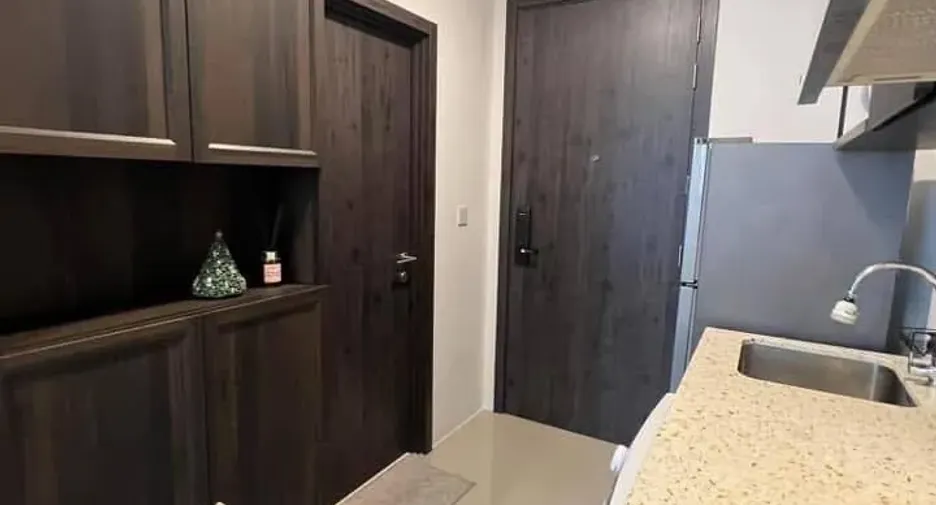 For rent studio condo in Huai Khwang, Bangkok
