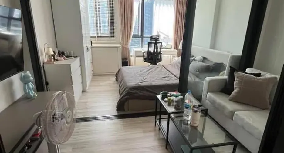 For rent studio condo in Huai Khwang, Bangkok