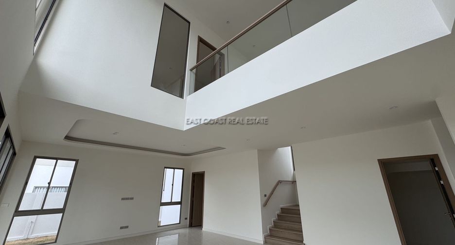 Casa en venta de 4 habitaciones en Bang Lamung, Chonburi