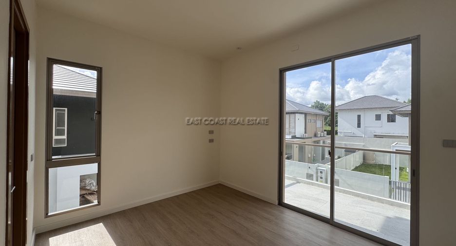 Casa en venta de 4 habitaciones en Bang Lamung, Chonburi