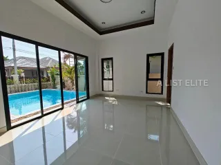 For sale 3 Beds condo in Bang Lamung, Chonburi