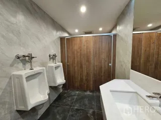 For rent office in Bang Rak, Bangkok