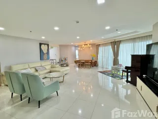 For sale 4 bed condo in Huai Khwang, Bangkok