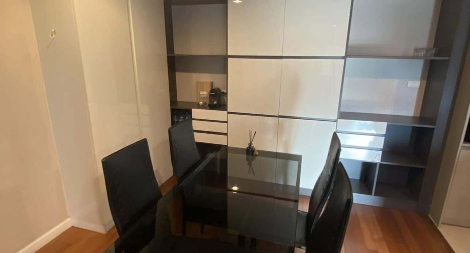 For sale 2 bed condo in Huai Khwang, Bangkok
