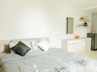 For rent studio apartment in Phra Khanong, Bangkok