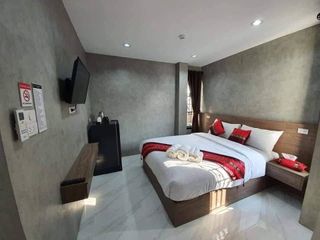 For sale 12 bed hotel in Mueang Chiang Mai, Chiang Mai