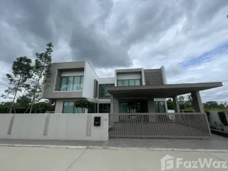 For rent 4 bed villa in San Kamphaeng, Chiang Mai