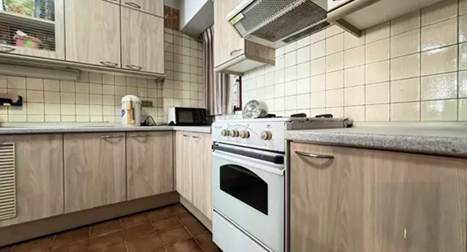 For sale 2 Beds condo in Khlong Toei, Bangkok