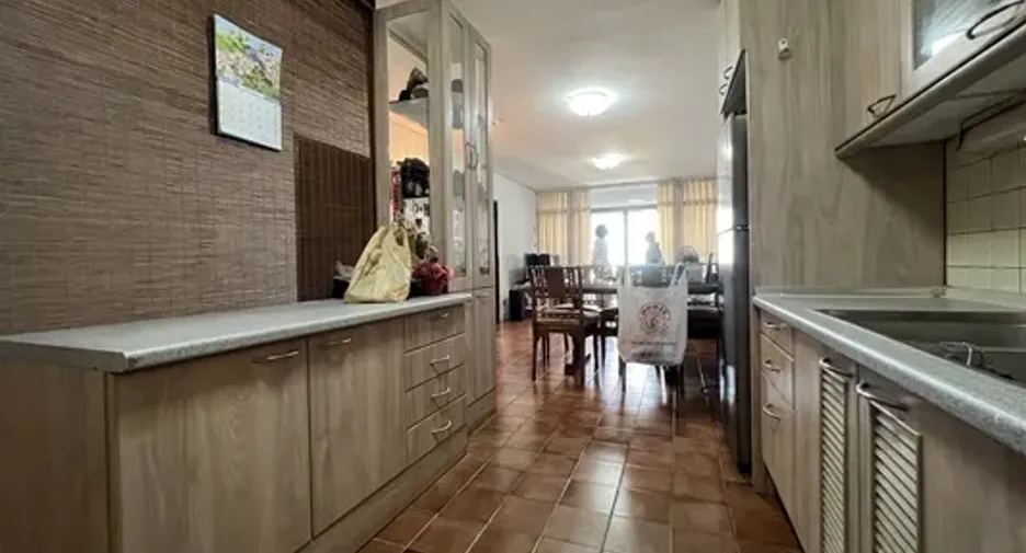 For sale 2 Beds condo in Khlong Toei, Bangkok