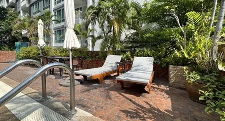 For sale 2 Beds condo in Khlong Toei, Bangkok