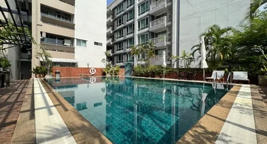 For sale 2 Beds condo in Khlong Toei, Bangkok