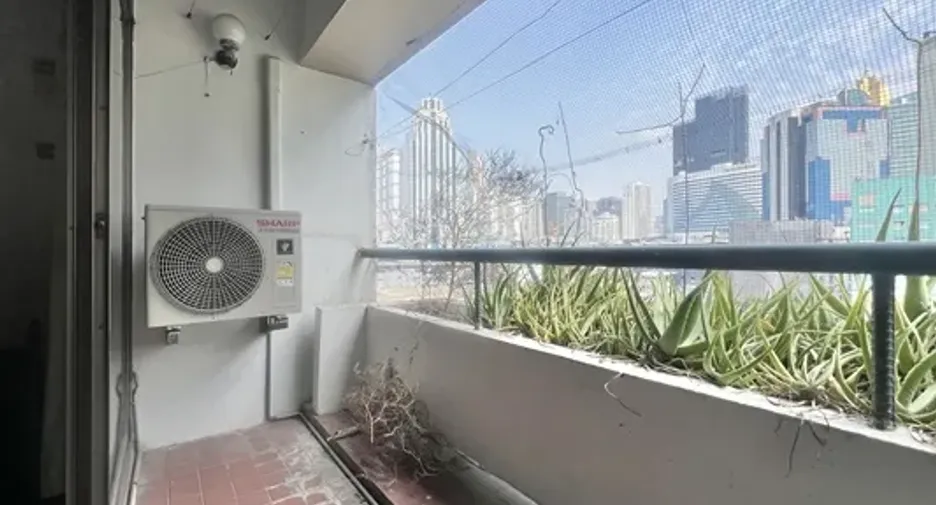 For sale 2 Beds condo in Khlong Toei, Bangkok