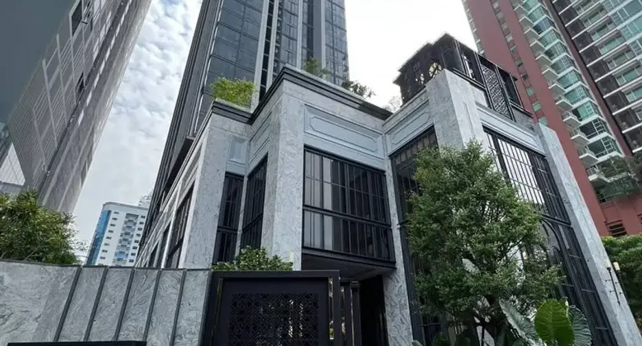 For rent 2 ベッドルーム condo in Khlong Toei, Bangkok