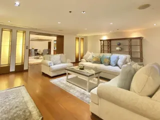 For sale 3 bedrooms condo in Watthana, Bangkok