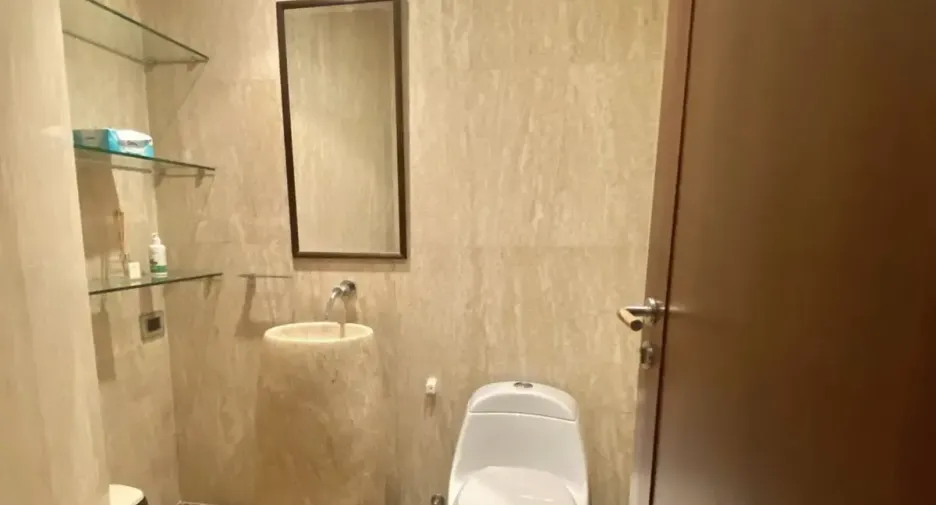 For sale 3 bedrooms condo in Watthana, Bangkok