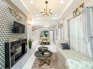 For sale 2 bed townhouse in Pran Buri, Prachuap Khiri Khan