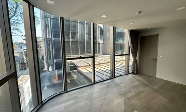 For sale 3 bed condo in Watthana, Bangkok