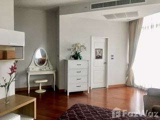 For sale 5 bed condo in Huai Khwang, Bangkok