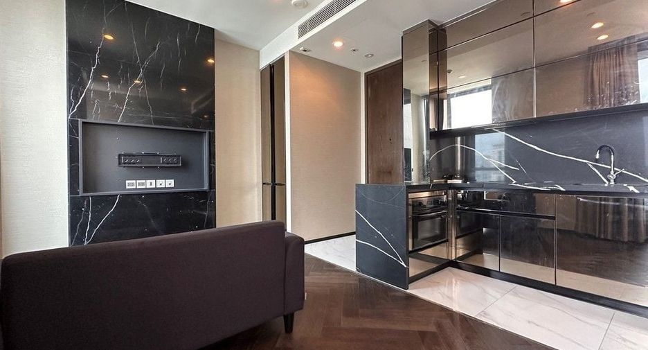 For sale 1 bed condo in Khlong Toei, Bangkok