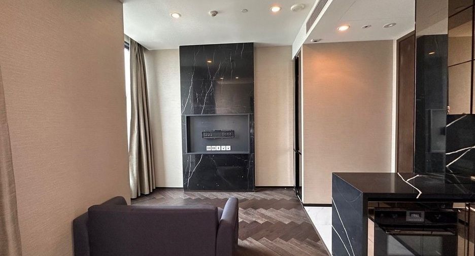 For sale 1 bed condo in Khlong Toei, Bangkok