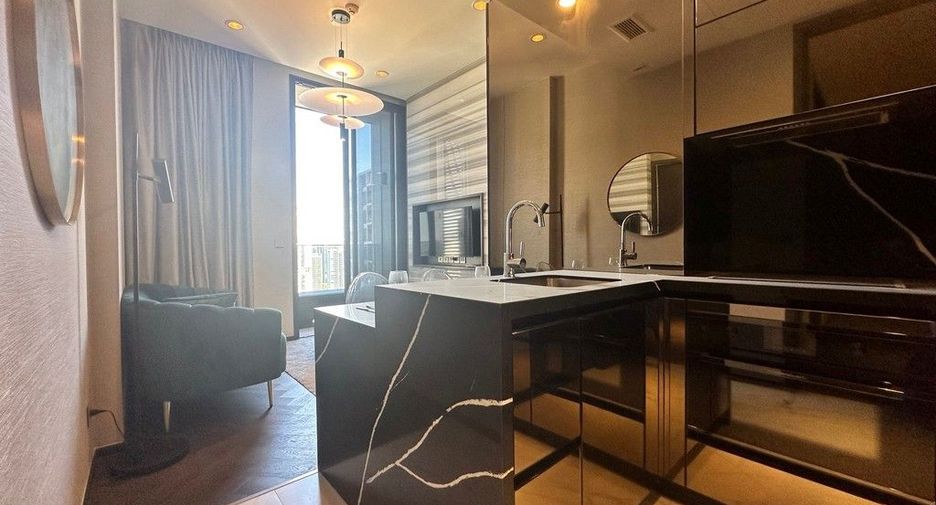 For sale 1 bed condo in Khlong Toei, Bangkok