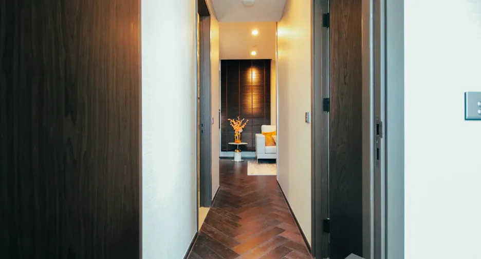 For sale 2 bed condo in Khlong Toei, Bangkok