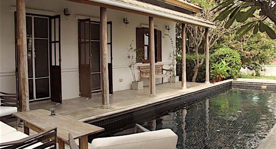 For sale 4 bedrooms house in Hua Hin, Prachuap Khiri Khan